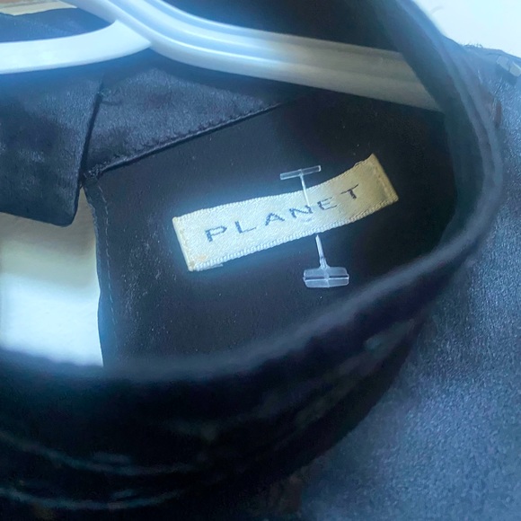 Sleeveless silk top - Picture 2 of 6